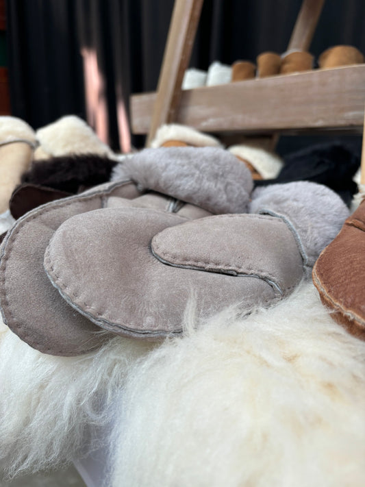 Ladies 100% sheepskin mittens